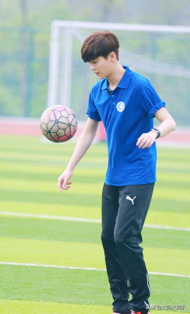鹿晗踢足球属于什么水平,鹿晗足球什么水平