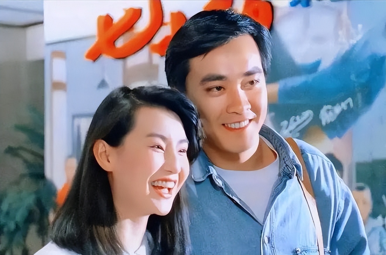 事实证明，独居贫民区、不婚无子的张曼玉，已经走上了另一条大路