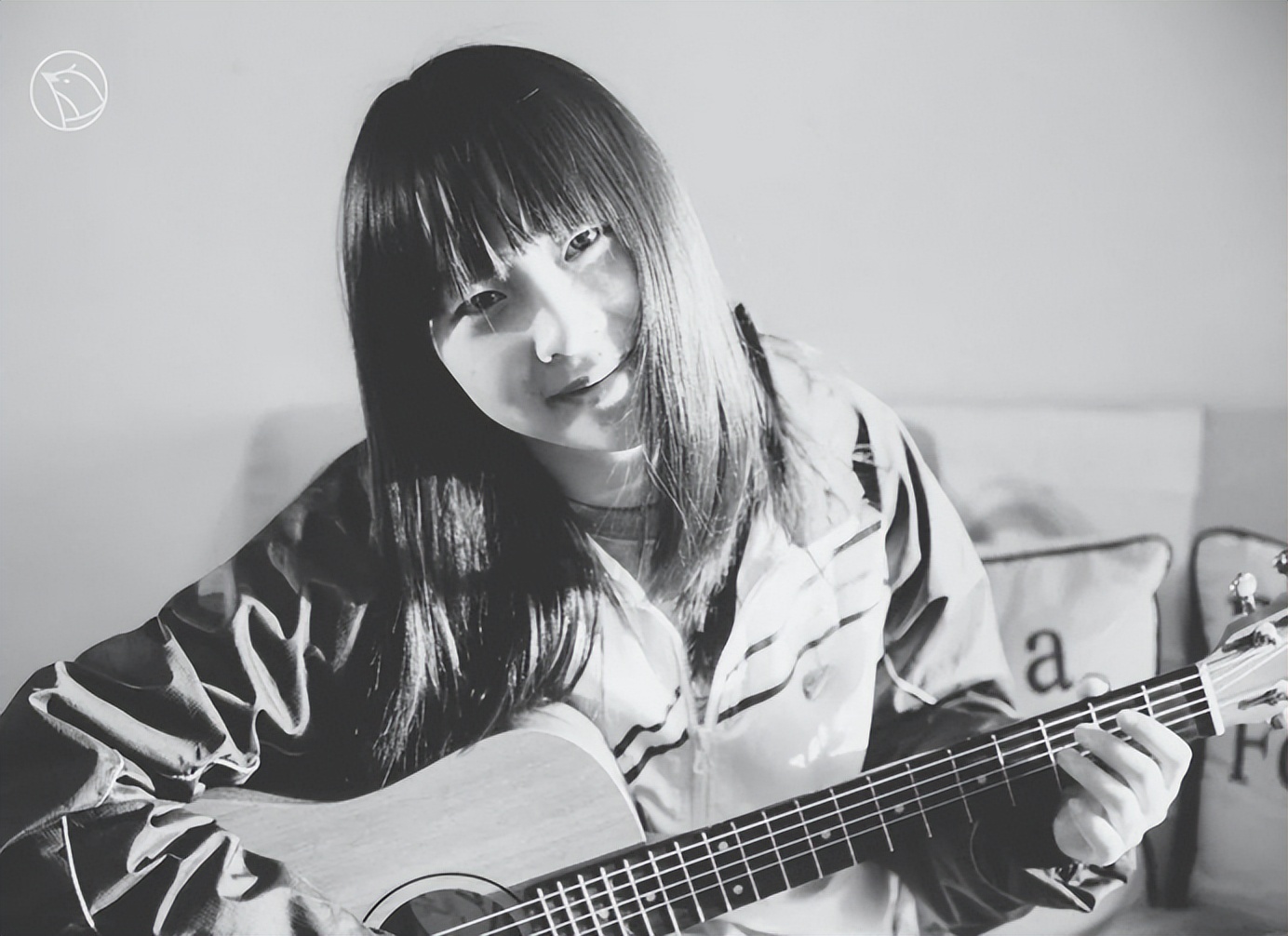 这个校园“*拍偷**狂魔”,拍下了95后的绝版青春