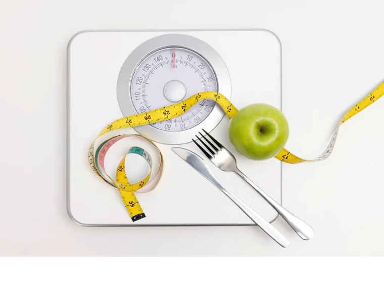 减肥晚上很饿怎么消除饥饿感,减肥饿到胃难受怎么办