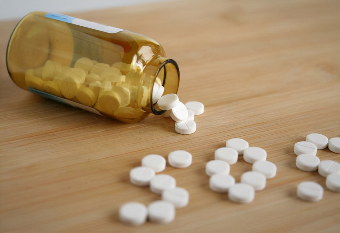 建议中老年人别太节省，4种“高钙食材”该吃就吃，身体强气色好