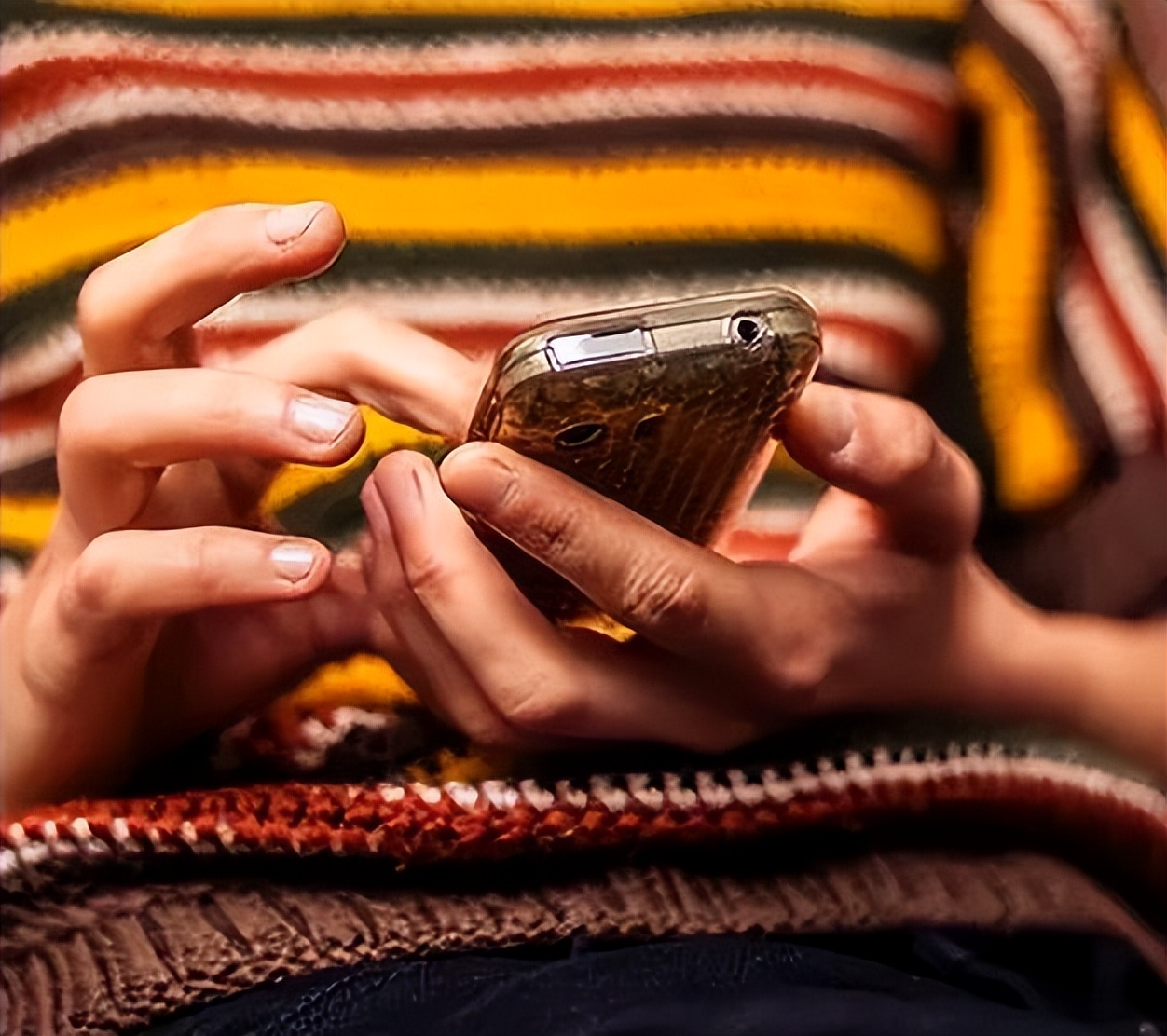 黑龙江菜窖藏尸案视频,东北女子杀老公13年藏自家菜窖