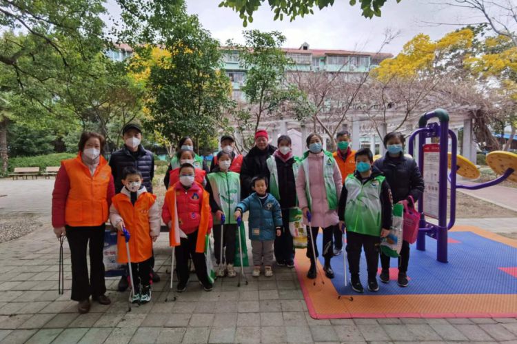 猜灯谜赢花灯趣味闹元宵,元宵节当然少不了做花灯猜灯谜