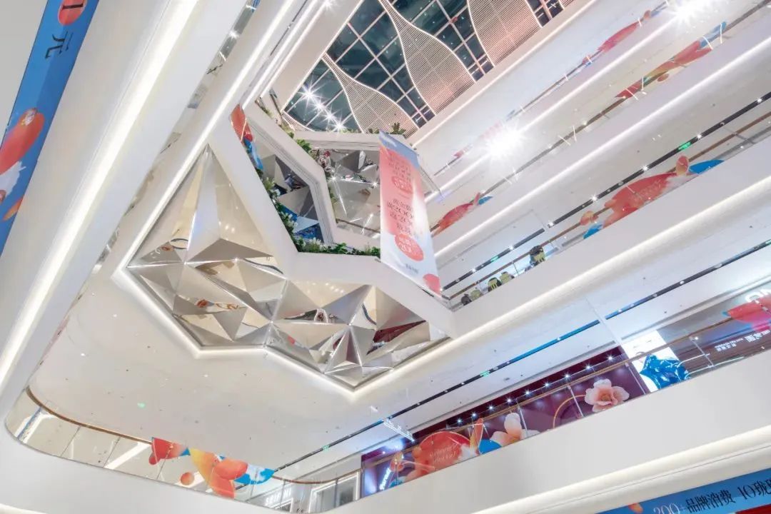 龙湖天街的吸引力到底在哪里,龙湖天街的优劣势