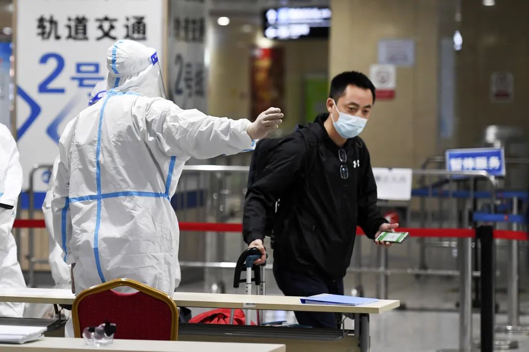 隔离在学校的大学生,在校隔离的当代大学生