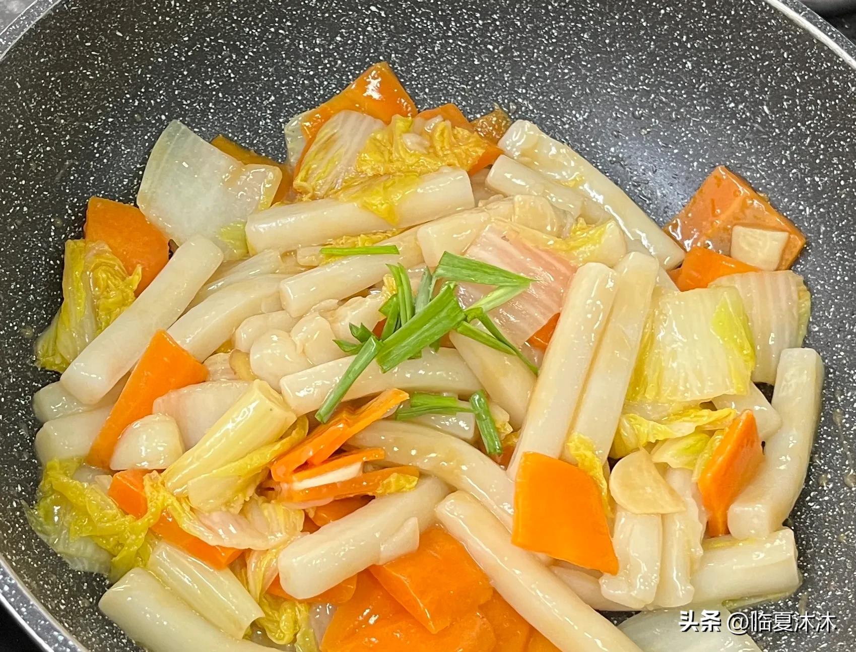 娃娃菜炒南瓜年糕,胡萝卜娃娃菜鸡蛋炒年糕