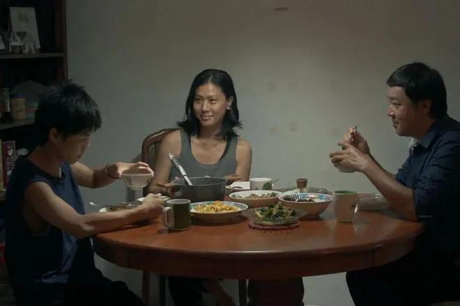 45岁新手妈妈生娃后又拍了部功夫片