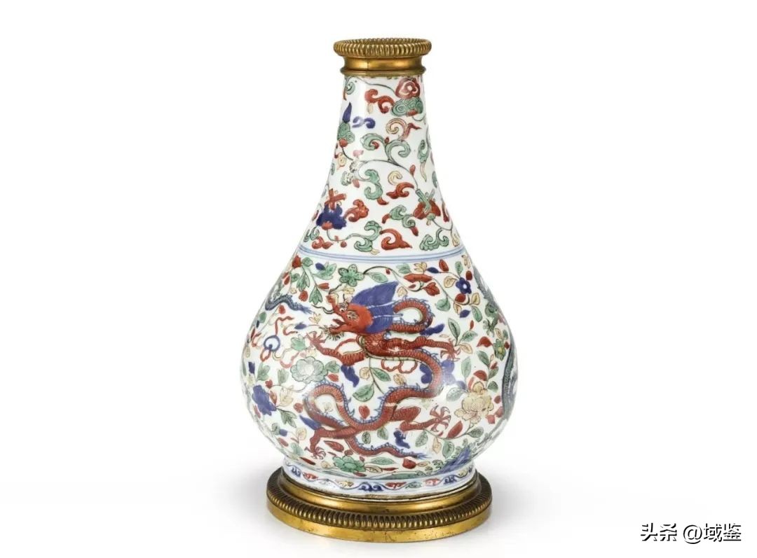 成化斗彩和宣德五彩哪种更贵,明成化顶级御用斗彩鸡缸杯