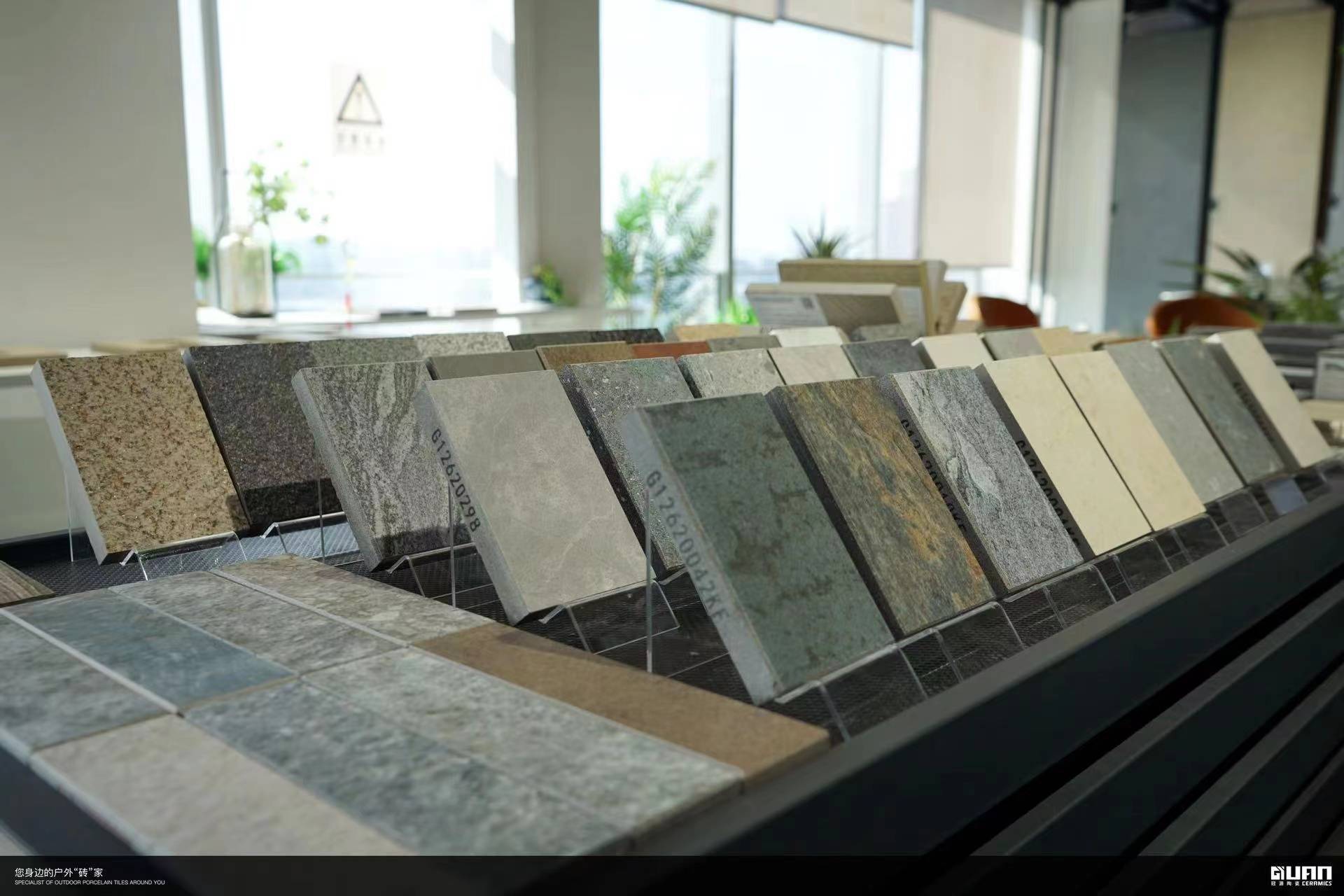 什么原因实体店没生意了,瓷砖实体店现有问题