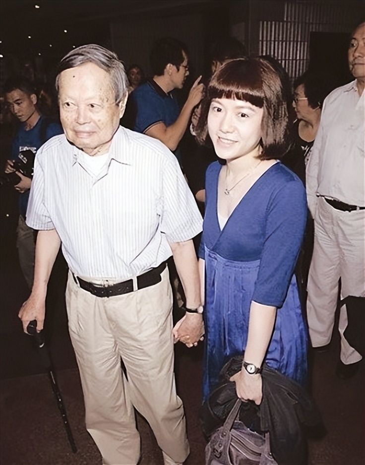 翁帆说出当年嫁82岁杨振宁的原因,翁帆28岁前是做什么的