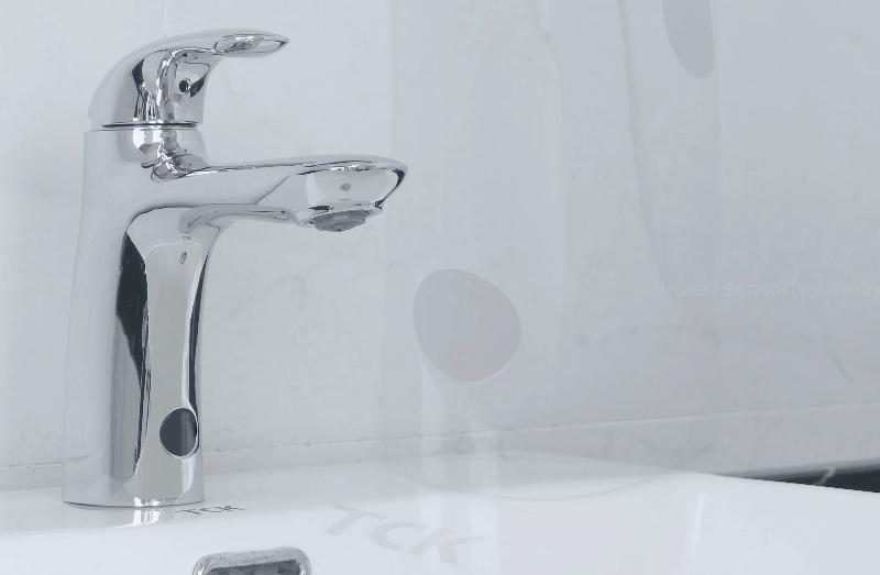 感应水龙头怎么区分交流和直流,自动感应水龙头使用方法