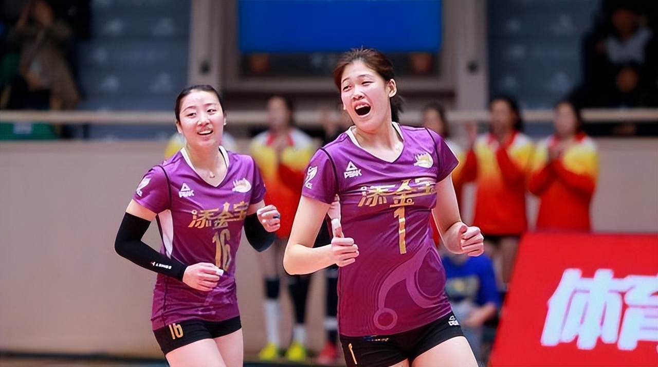 女排对阵荷兰王梦洁救球,中国女排3比0阿根廷女排王梦洁