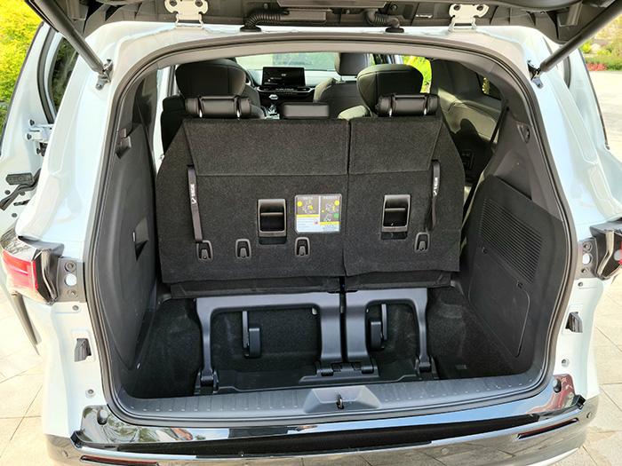 体验丰田小型mpv,丰田sienna七座小型mpv试驾