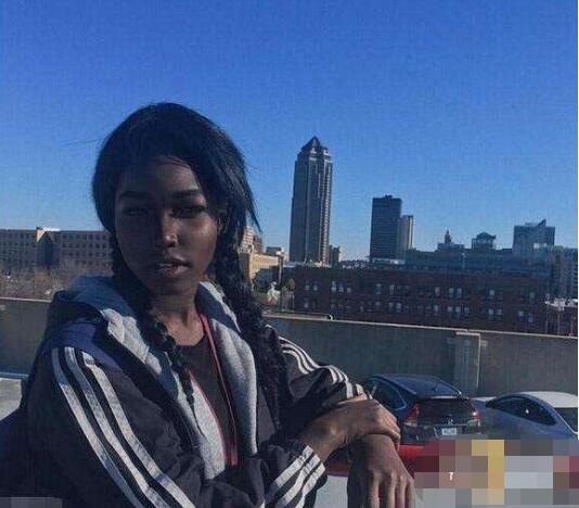 漂亮的非洲黑人美女Lolita