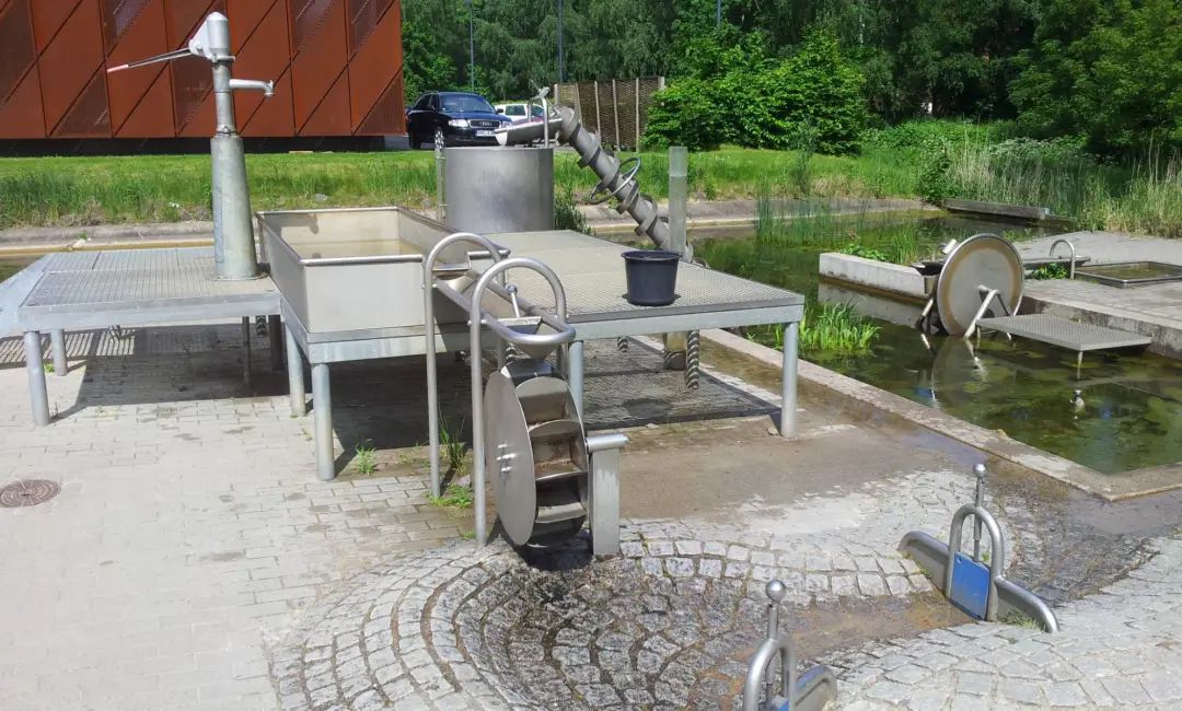 绔ヨ瘽閲岀殑绉戝,绔ヨ瘽閲岀殑瀹囧畽