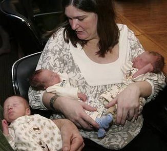 发薪日*款贷**的生活经历:非裔美国单身母亲和雇员