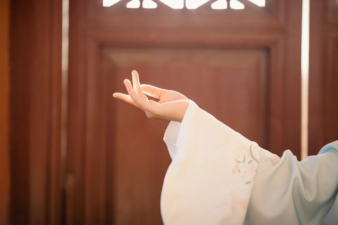 美得不可方物100句,美得不可方物的句子