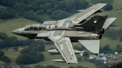 英国考虑向乌克兰提供战斗机吗,普京如何应对乌克兰战斗机