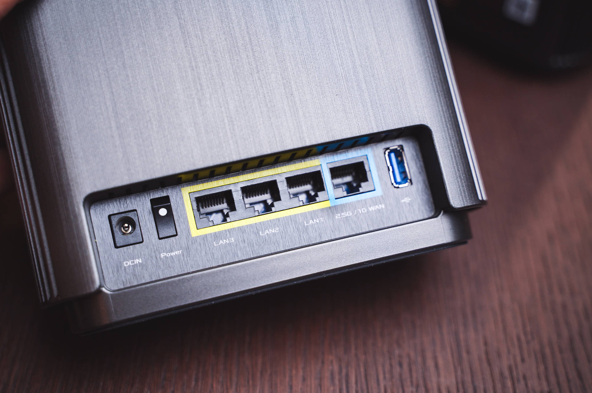 华硕ax7800路由器测评,华硕灵耀ax7800和玩家国度gt-ax1100