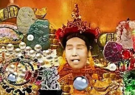 美女拿块玉去鉴宝结果是赝品,美女戴十年玉佩鉴宝