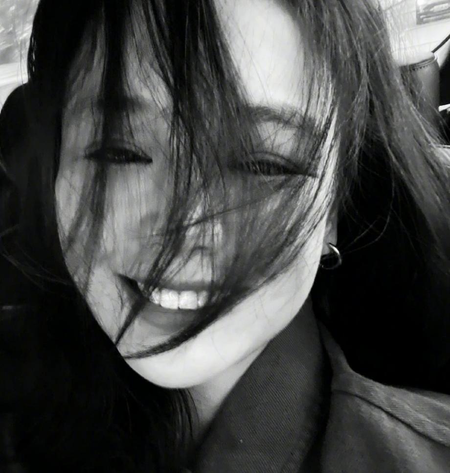 素颜是灾难，化妆是整容，这9位女明星的真实颜值，前后反差巨大