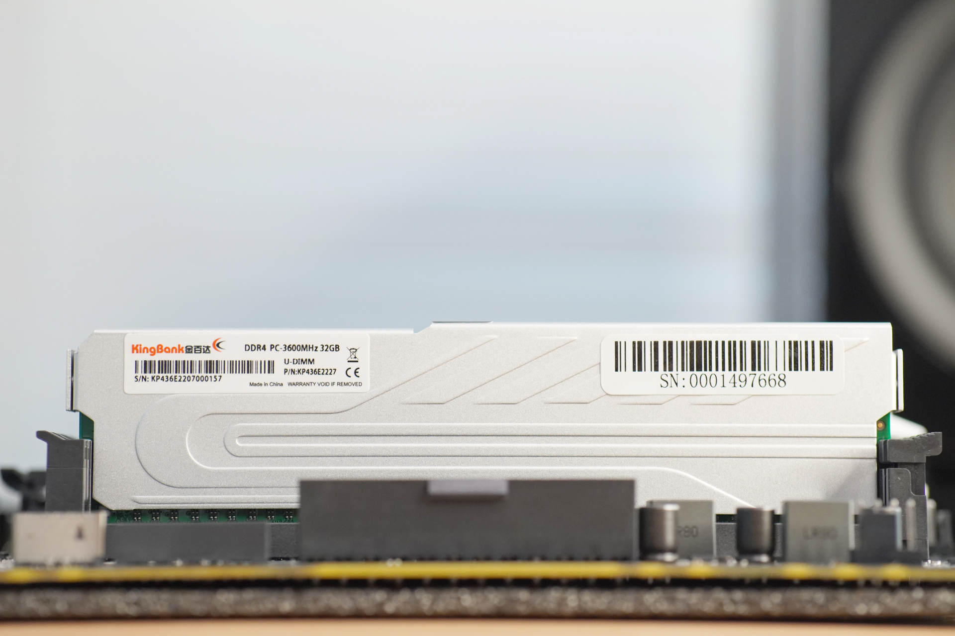 3600频率64GB的内存，600差价性能相当，你会选哪一家