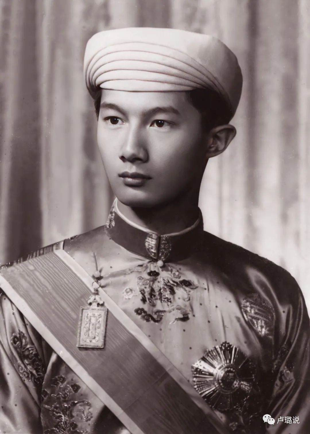 19岁的亚洲最美皇后，盛宠一时被负心抛弃，终成了法国野鬼孤魂！