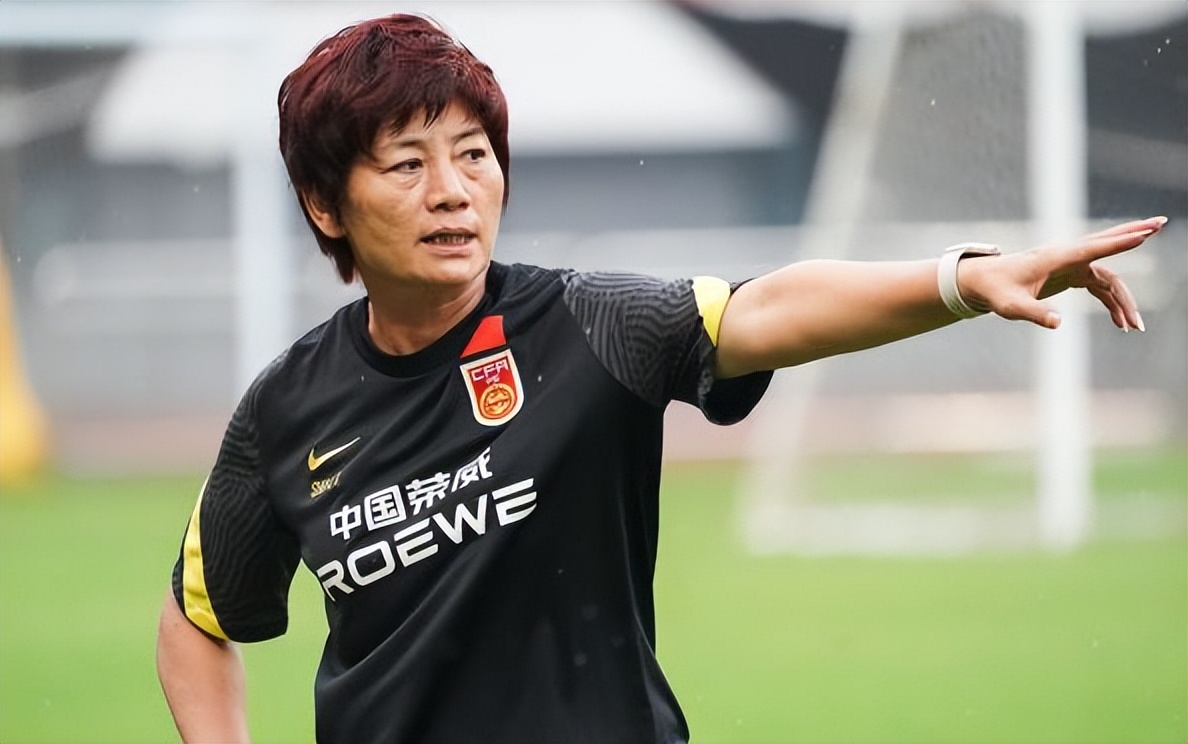 张琳艳头球破门震惊世界,张琳艳超远射门