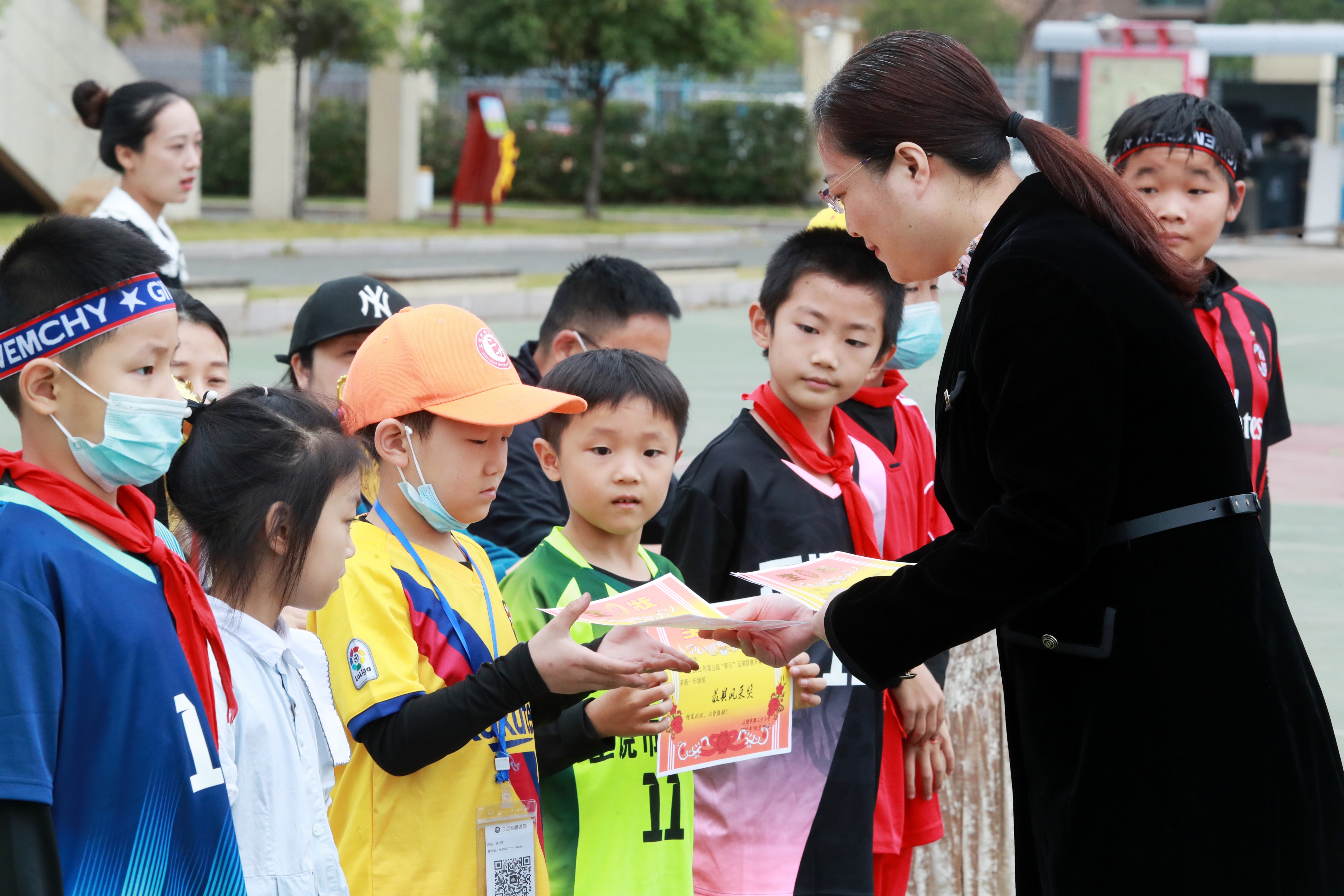 “放飞足球，点燃梦想”上饶市第二十小学举办第五届“跃石”足球节