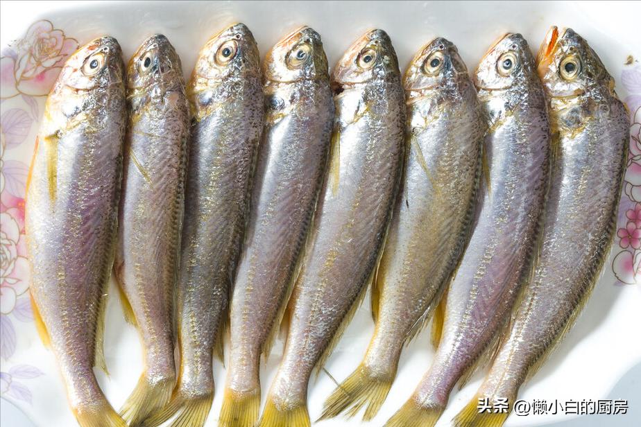 实用吃鱼小技巧过年孩子也爱吃,刺多的鱼怎么做适合儿童吃
