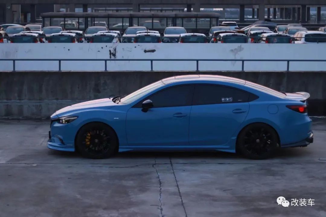 阿特兹超大气,阿特兹车身稳重