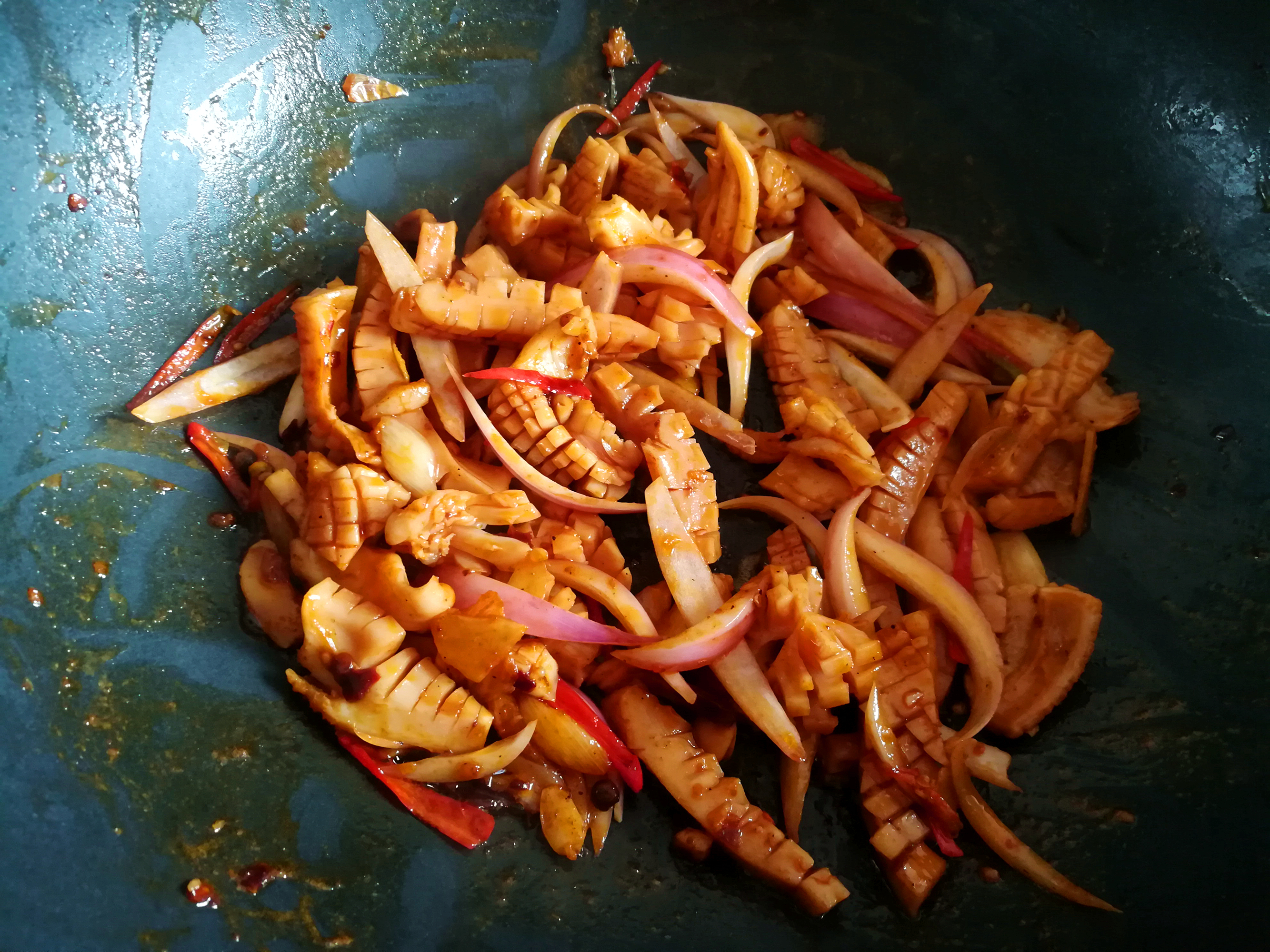 墨鱼是白灼好吃还是红烧好吃,墨鱼炒什么比较好吃