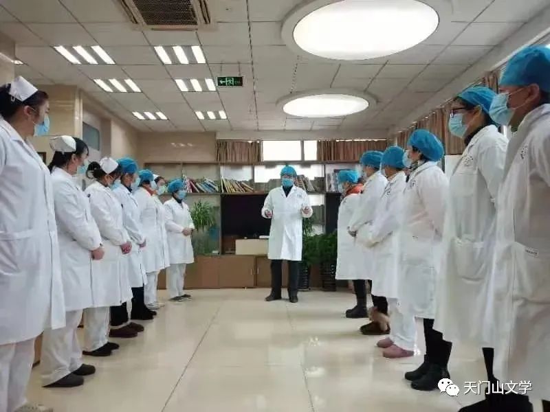 秦宜强：我的这颗红心永不褪色