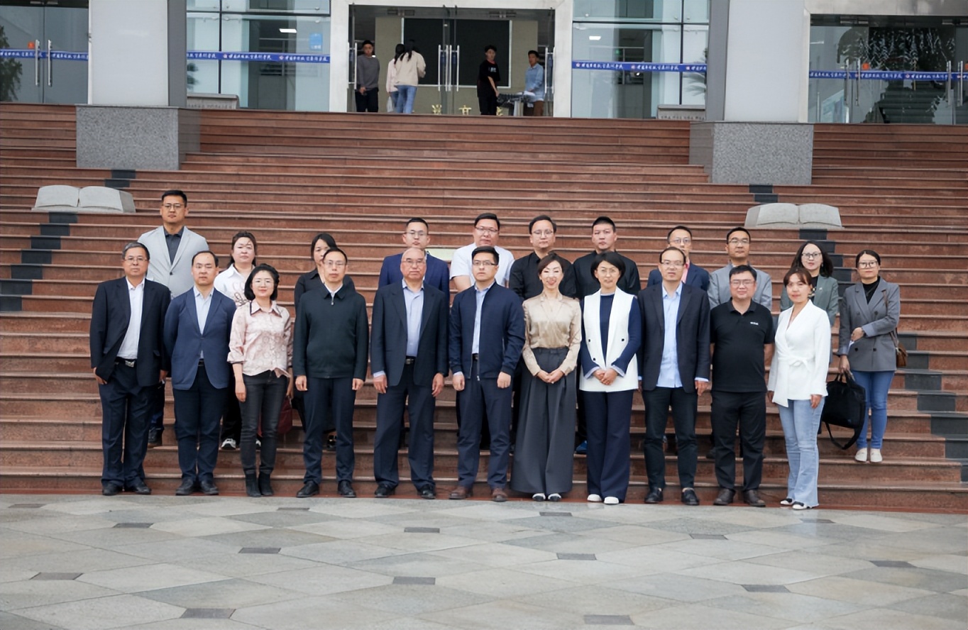 长扬科技携手中飞院、达内集团举办专精特新产业学院建设研讨会