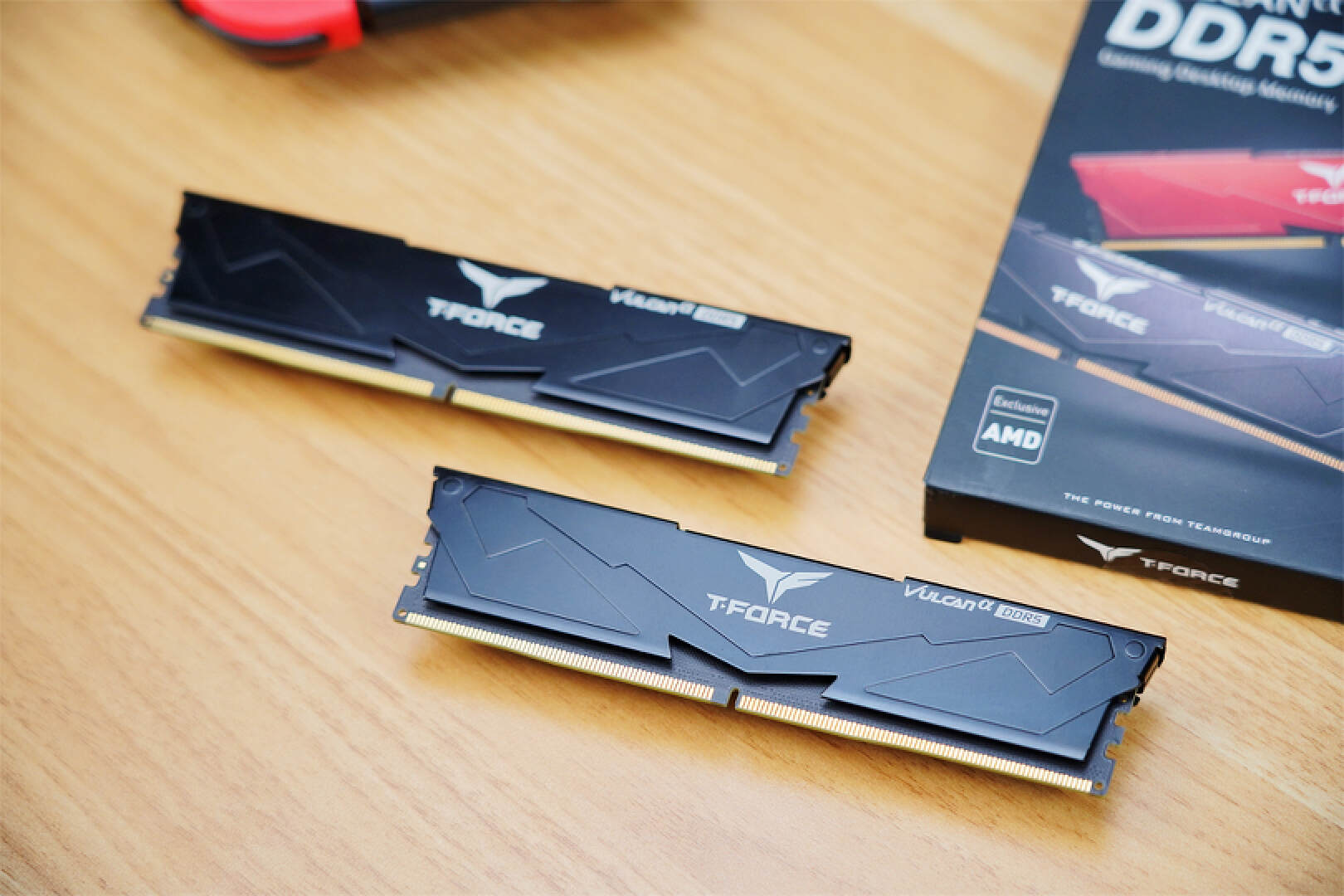 支持AMD EXPO，性能起飞，十铨T-FORCE VULCANα DDR5-6000值得入手