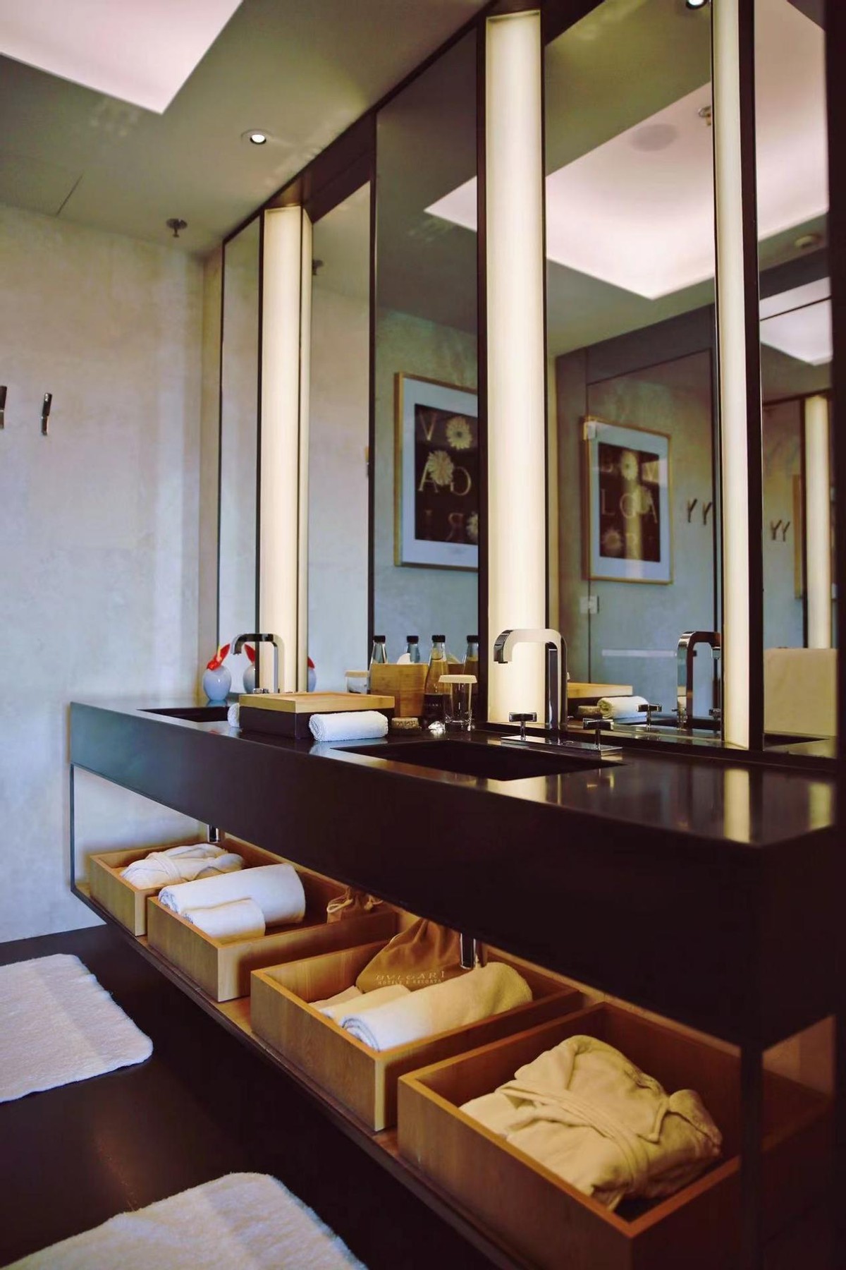 中国第一家真正意义上的主题酒店,中国第一高档酒店