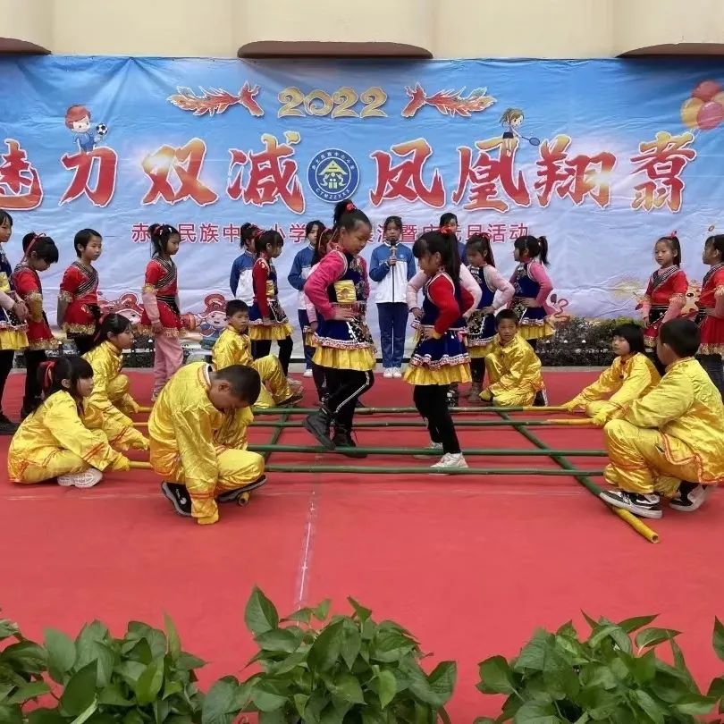 南康赤土民族小学,南康区赤土民族中心小学六年级