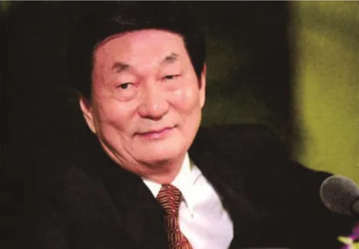 张文秋：毛主席双重亲家，两任丈夫皆烈士，02年身披*旗国**安详长眠