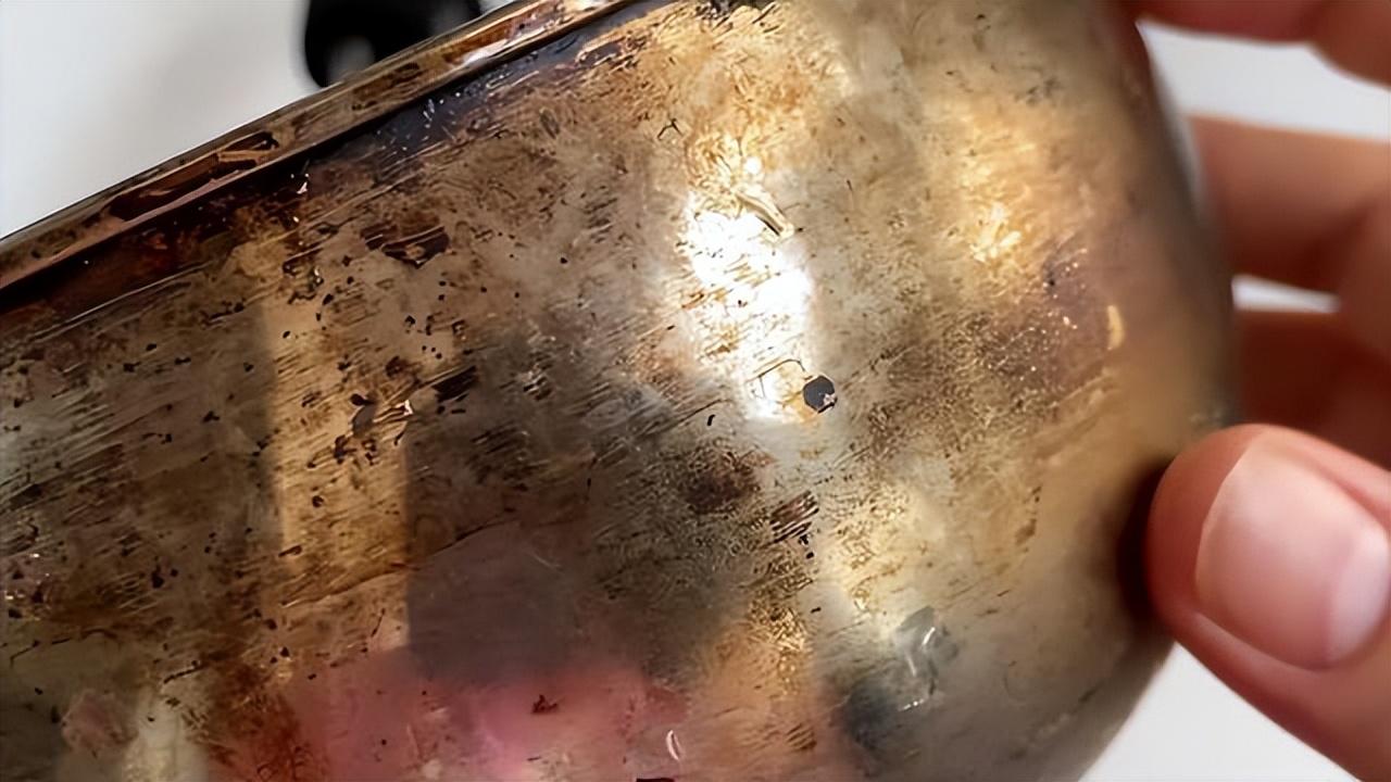 不锈钢蜂窝锅内烧焦变黑怎么清洗,不锈钢锅发黄了怎么去除