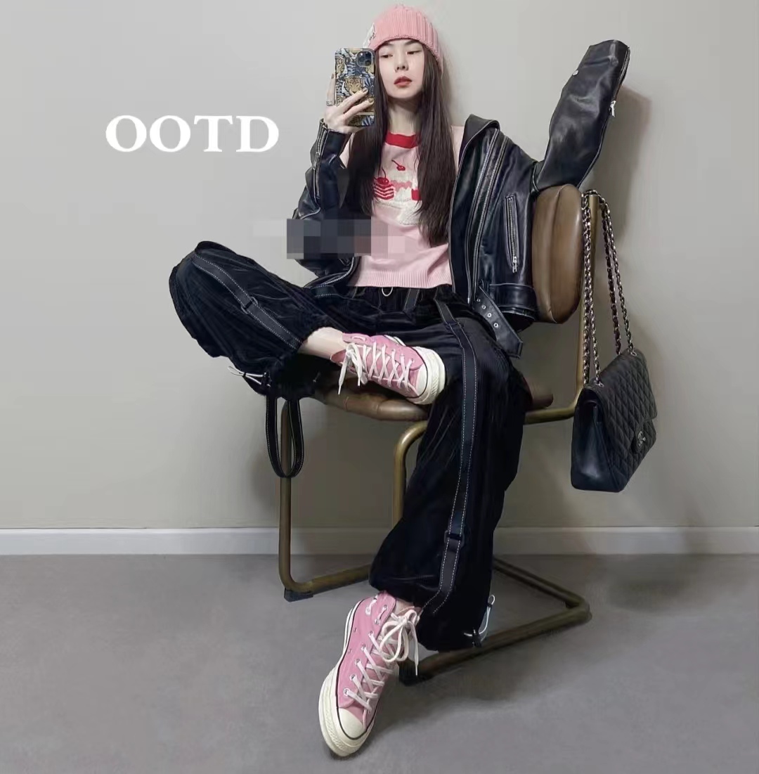 秋冬黑色宽松皮衣两件套,40-50岁洋气皮衣套装