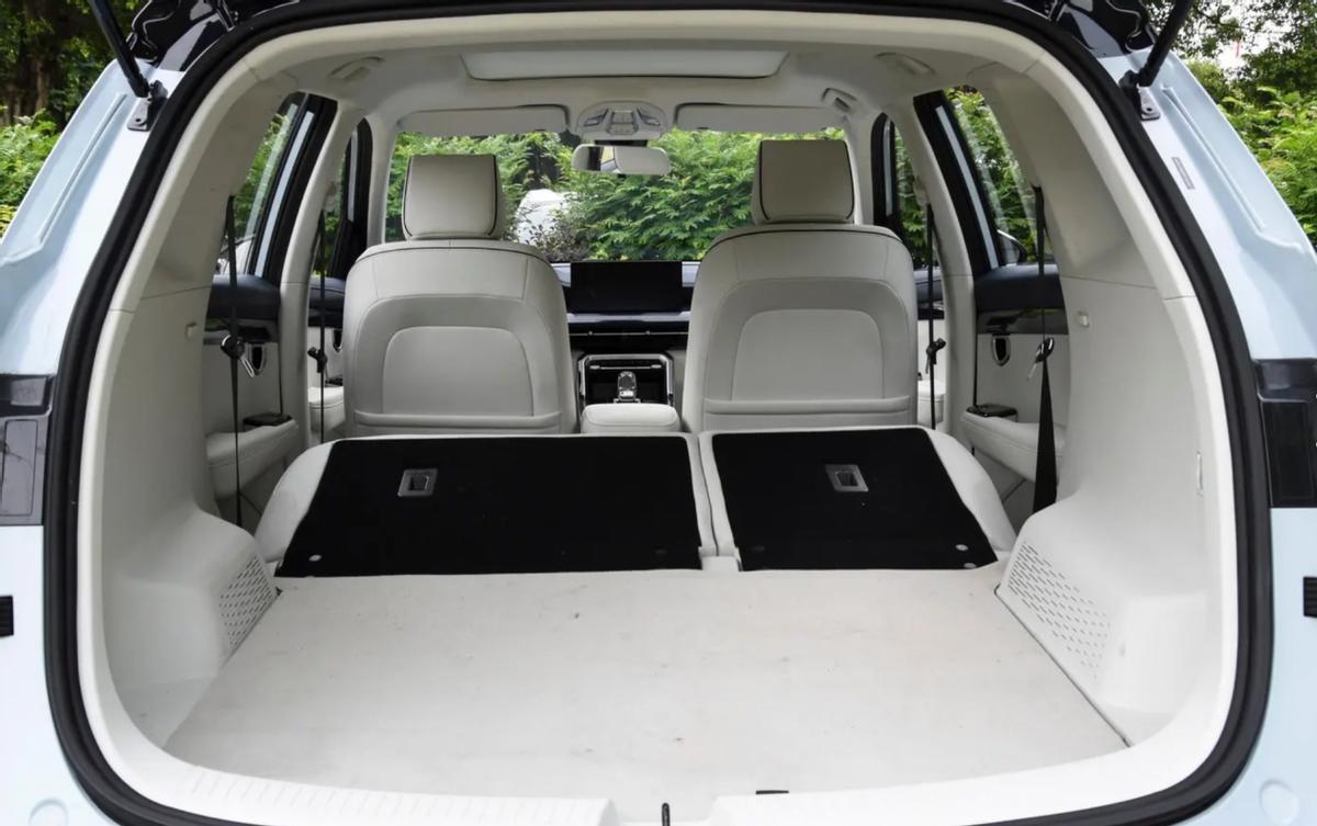 10万左右性价比高的车五菱星辰,五菱星辰七座混动车主真实感受