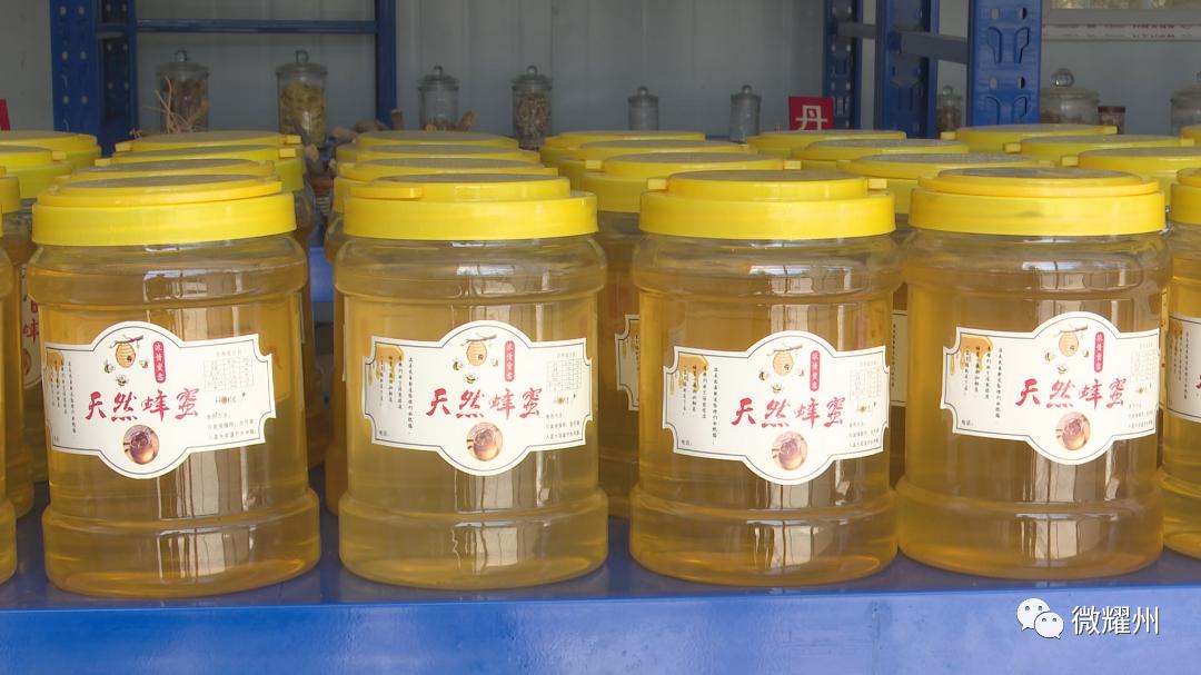 百亩芍药花海吸引人,丰县顺河千亩芍药盛开