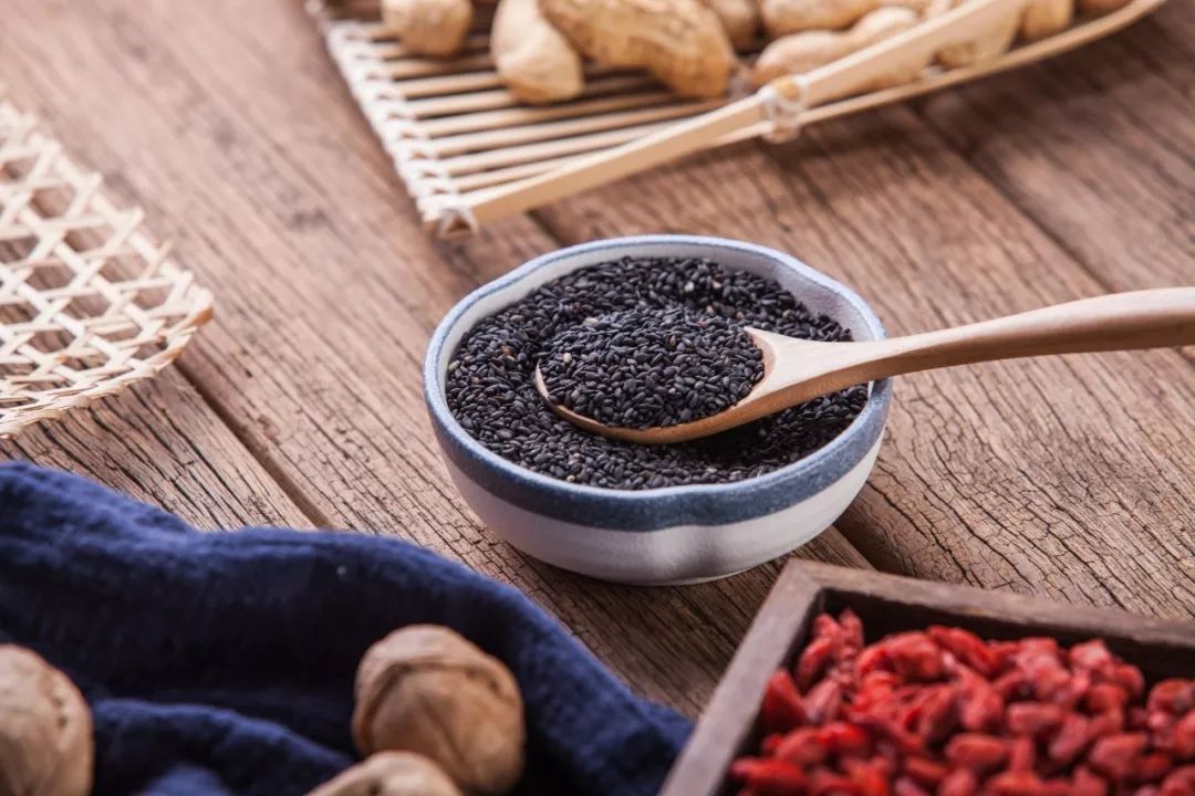 孕妇吃黄色食物胎儿真的会黄疸吗,孕妇吃什么食物对胎儿心脏发育好