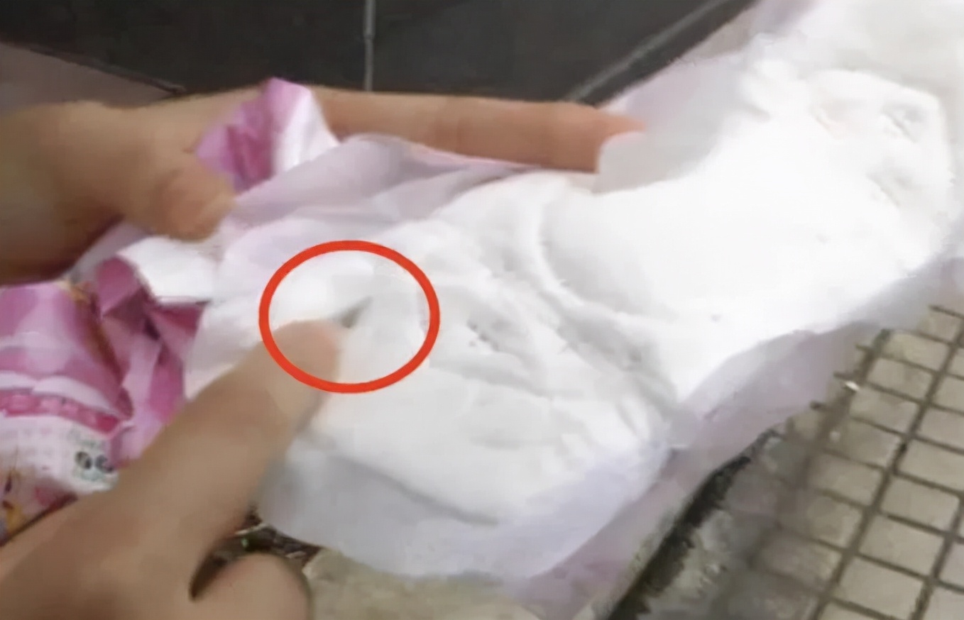 卫生巾内发现虫卵,卫生巾有细扁的小虫子