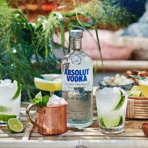 100元人民币有哪些特别之处,100元人民币在各个国家的价值