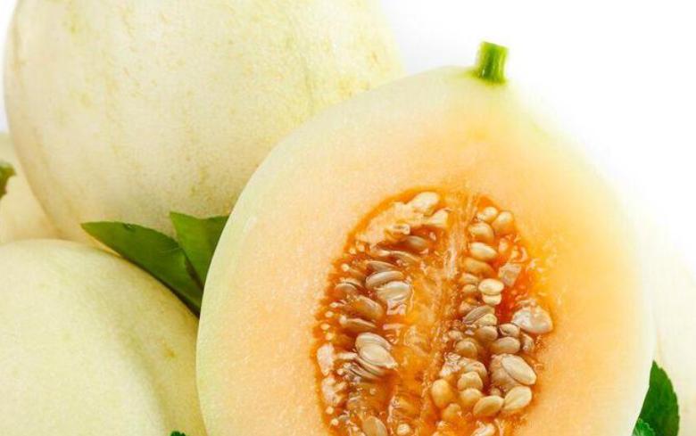 香瓜发苦，含有毒素！这4种食物导致的疾病，夏季高发