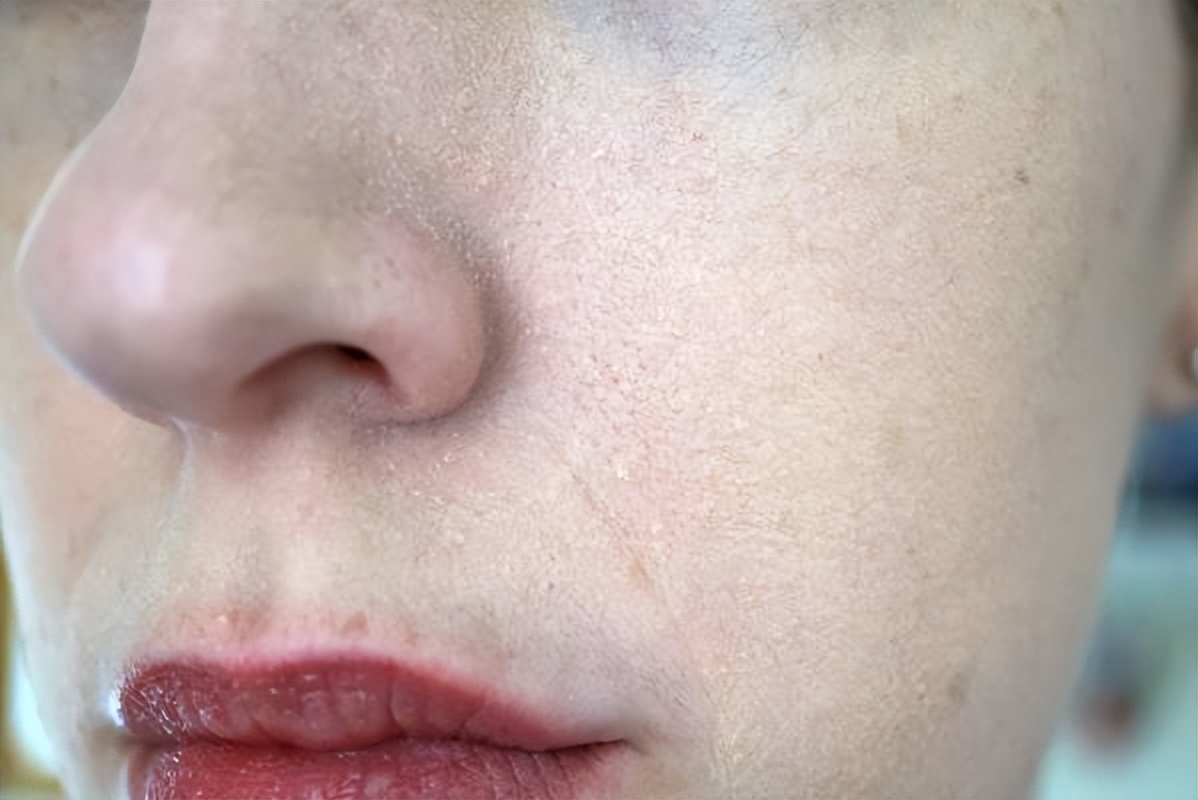 不用粉底液用什么可以代替底妆,爱化妆的女孩子粉底液