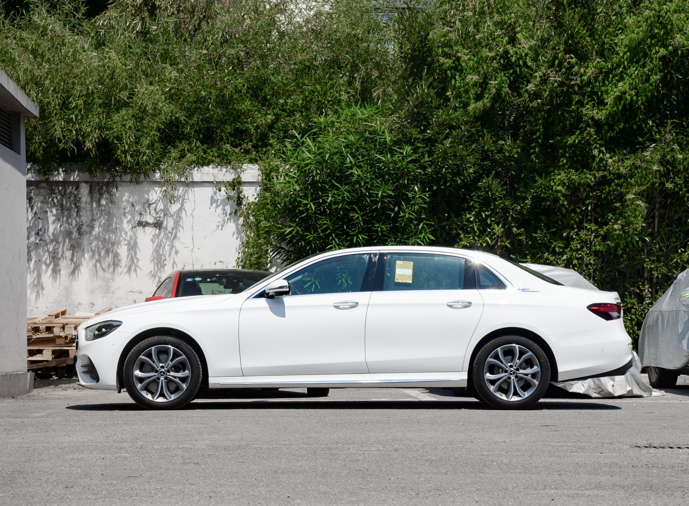 新款奔驰e300l豪华款测评,奔驰e300l是买豪华还是运动豪华