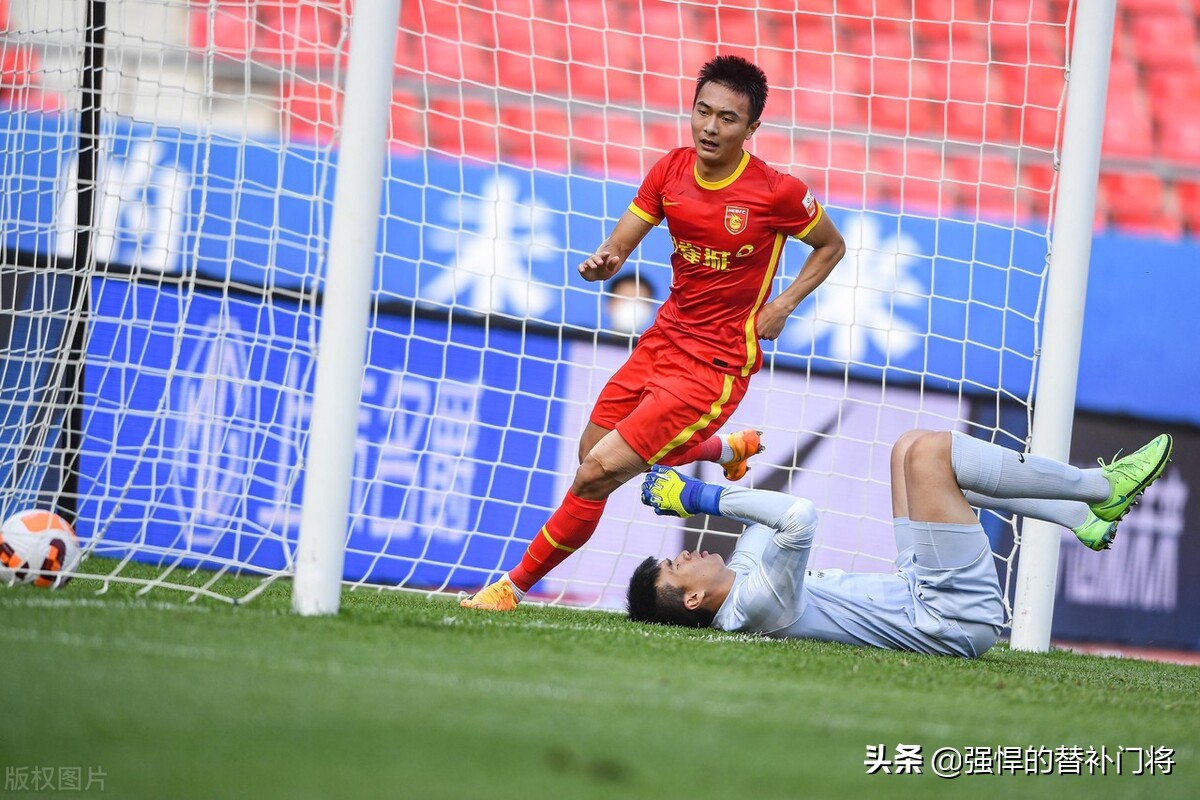 6场4球！22岁中锋包办球队全部进球，身高1米86，有望入选国足