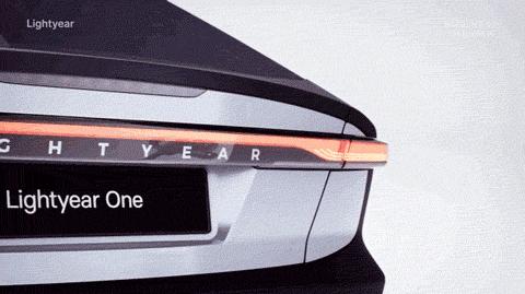 最新太阳能充电汽车,最新能太阳能充电的车